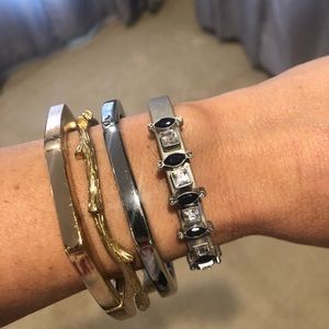 Lot of four stackable bracelets